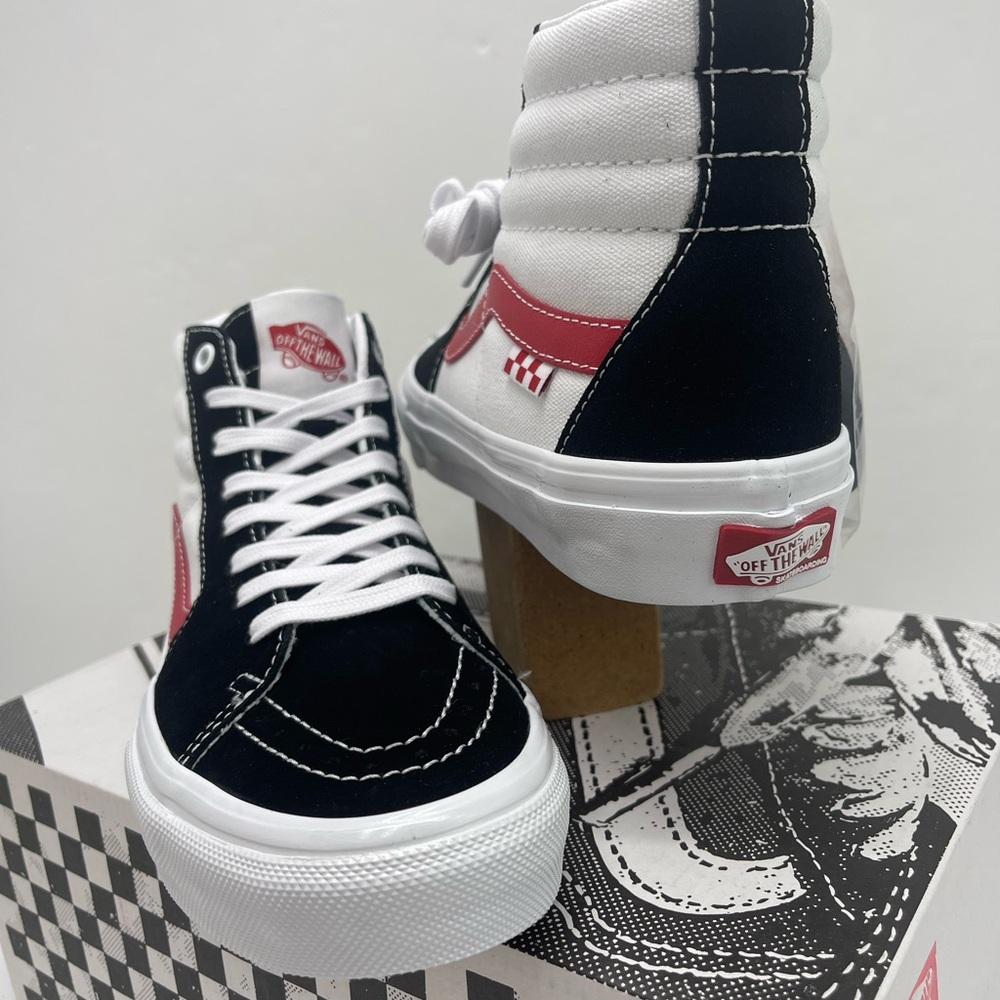 Vans Men’s Skate Sk8-Hi
Athletic Black/Red Sneakers
VN0A5FCC458 - Picture 8 of 16